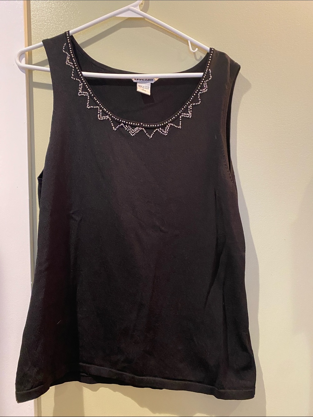 Peter Nygard Black Sleeveless Tank with Beaded Neckline size L
